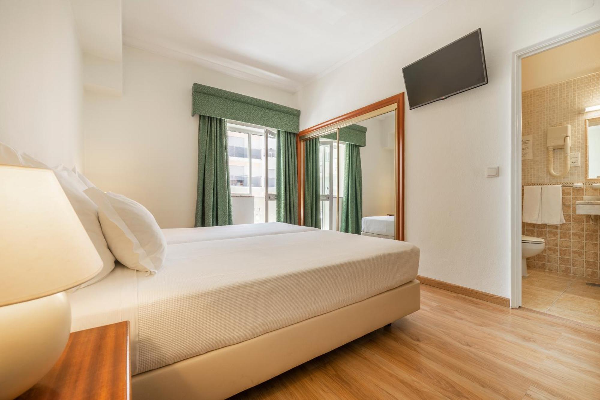 Hotel Baía de Monte Gordo Quarto foto